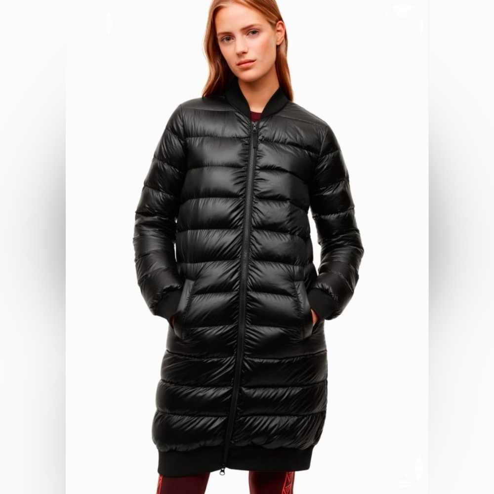 NWOT - Small - Aritzia - TNA Chalet Super Light in GREEN (Down Puffer)